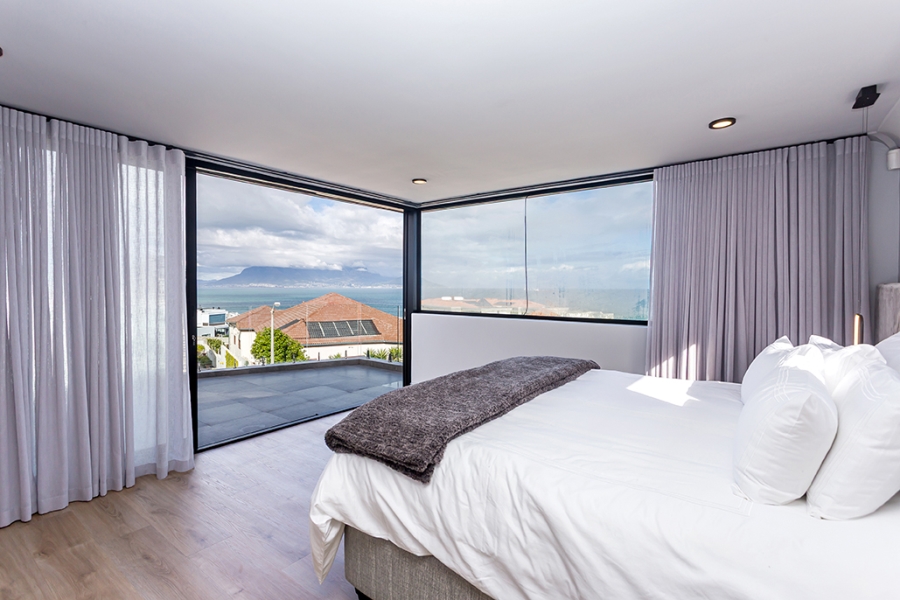5 Bedroom Property for Sale in Bloubergstrand Western Cape